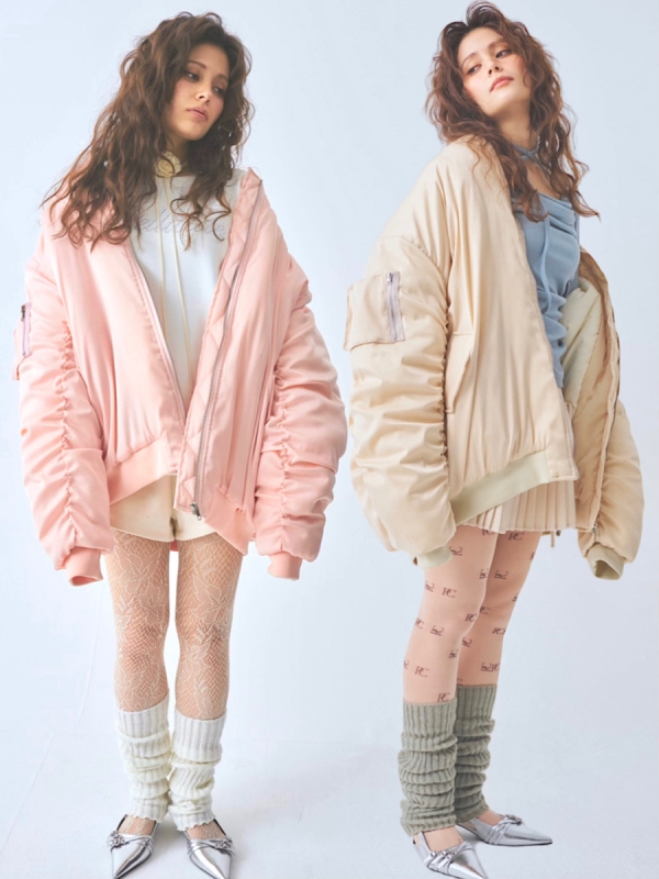 pale color gather blouson
